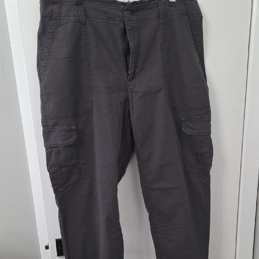 Old Navy Gray Ankle Cargo Pants